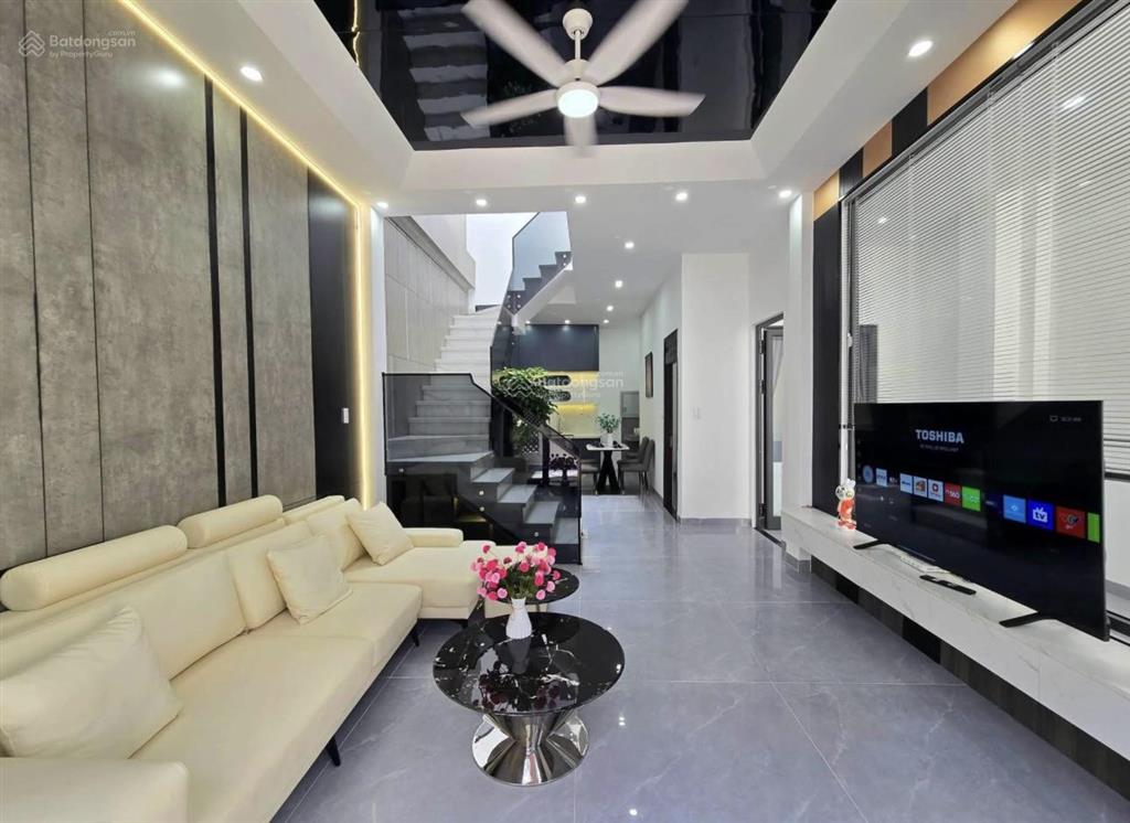 Siêu phẩm cực hot lê văn sỹ ,q3,chỉ với 2tỷ550,shrdiện tích 42m2,di chuyển về tt chỉ mất vài phút