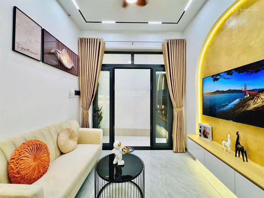 Siêu phẩm cực hot nằm ngay đ.tôn thất thuyết,quận 4,diện tích 36m2shr chỉ với 1tỷ980