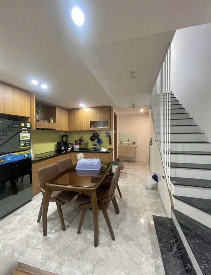 Chủ đi nước ngoài cần bán gấp nhà đ.lê văn sỹ ,q.tân bình.diện tích 43m2shr giá chỉ 1tỷ790