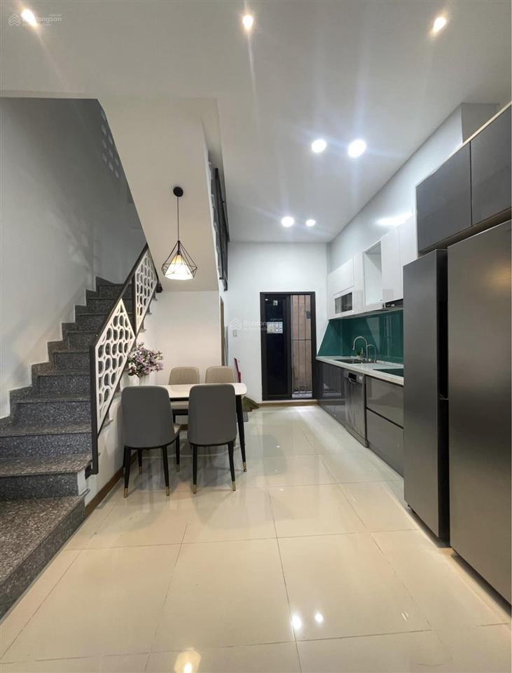 Bán gấp nhà đường phổ quang quận tân bình. diện tích 52m2, shr