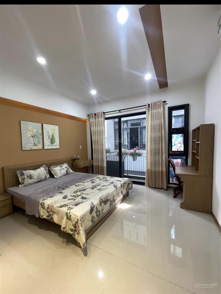 Bán gấp nhà đường phổ quang quận tân bình. diện tích 52m2, shr