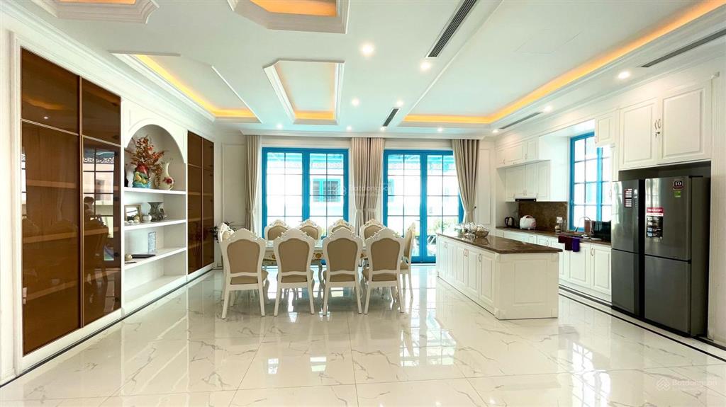 Cho thuê villa sunferia trung tâm du lịch bãi cháy, full nội thất đẹp, bàn bia, karaoke, bể bơi