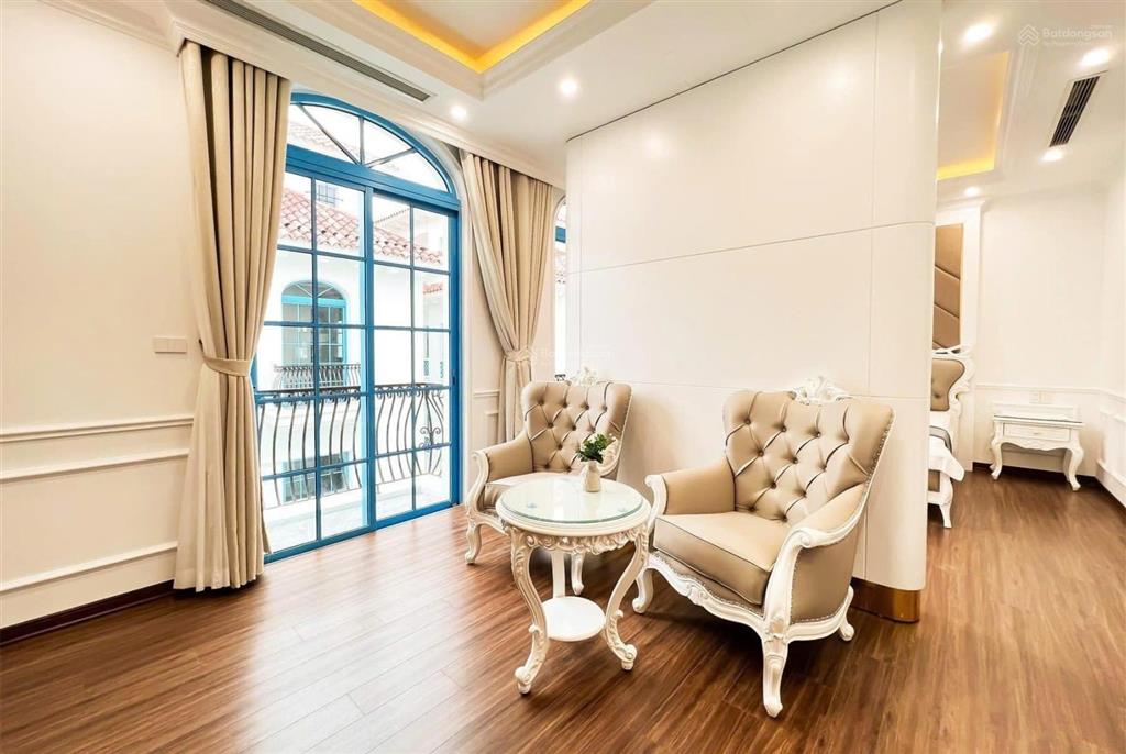 Cho thuê villa sunferia trung tâm du lịch bãi cháy, full nội thất đẹp, bàn bia, karaoke, bể bơi