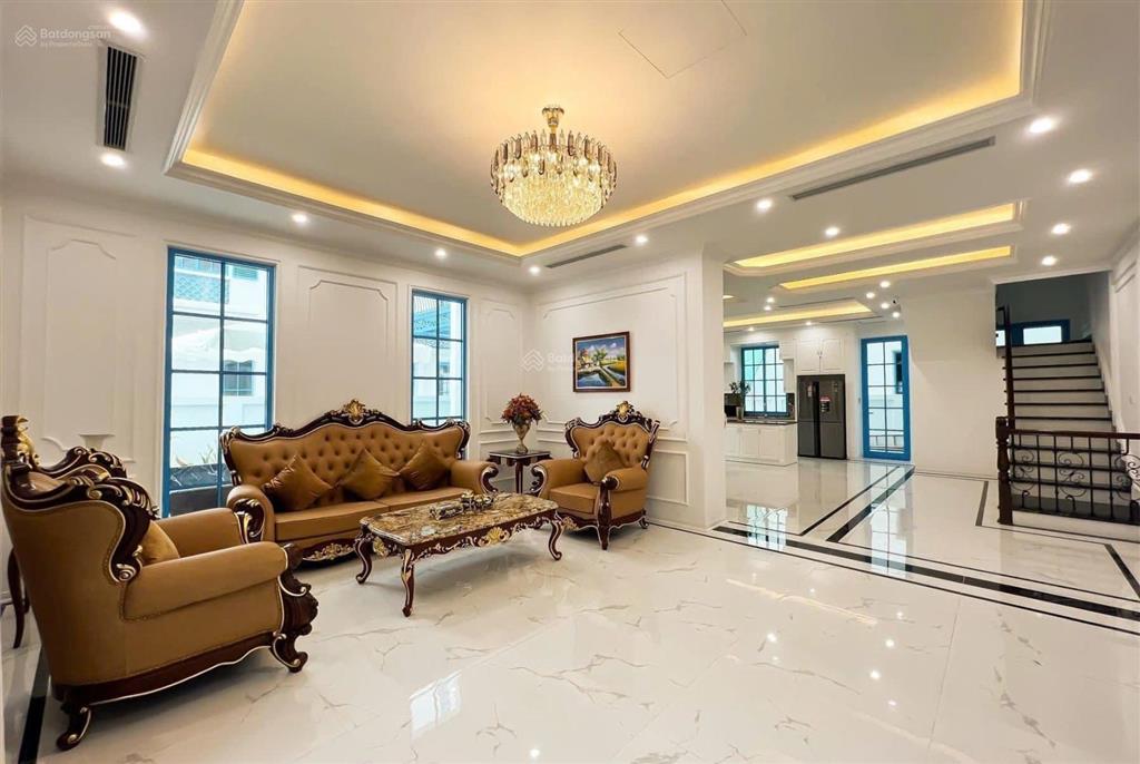 Cho thuê villa sunferia trung tâm du lịch bãi cháy, full nội thất đẹp, bàn bia, karaoke, bể bơi