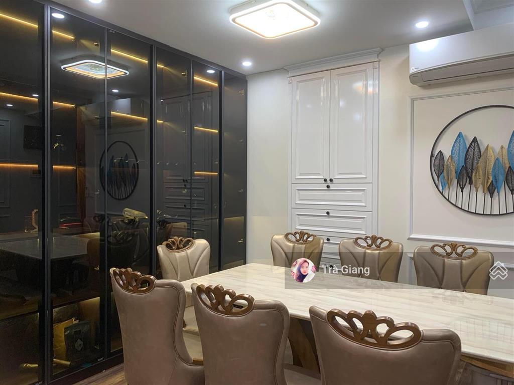 Chính chủ bán căn hộ cc thống nhất complex 82 nguyễn tuân 3n 2vs 95m2 giá 10,3 tỷ,  0846 463 ***