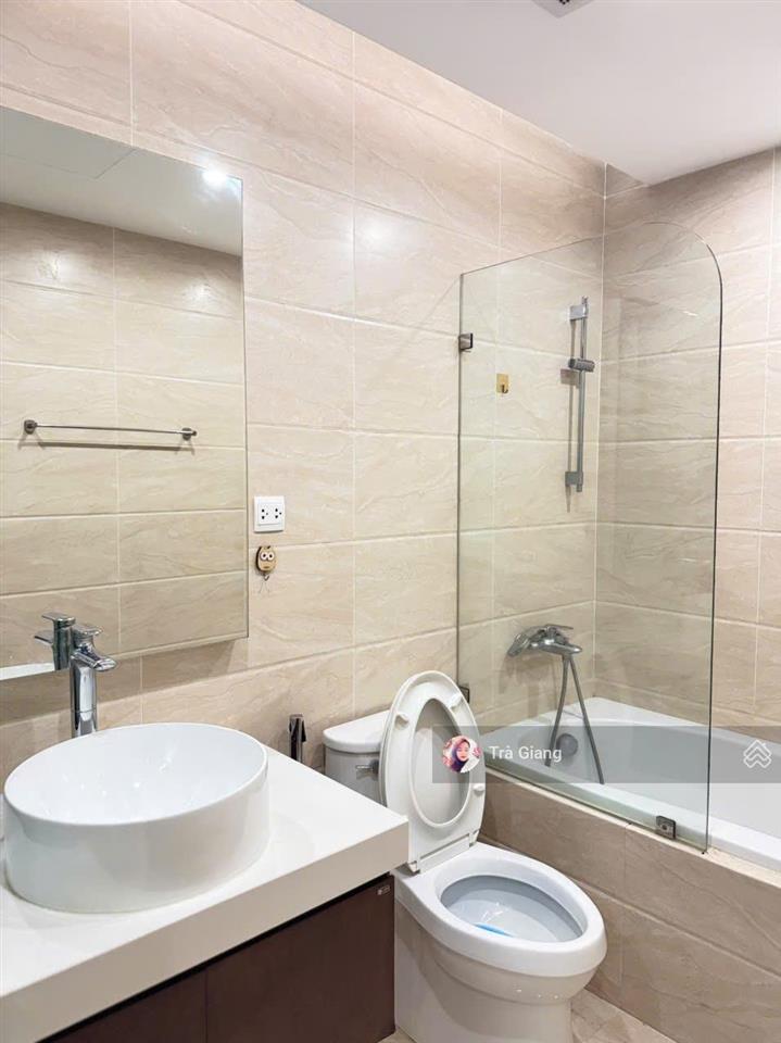 Chính chủ bán căn hộ cc thống nhất complex 82 nguyễn tuân 3n 2vs 95m2 giá 10,3 tỷ,  0846 463 ***