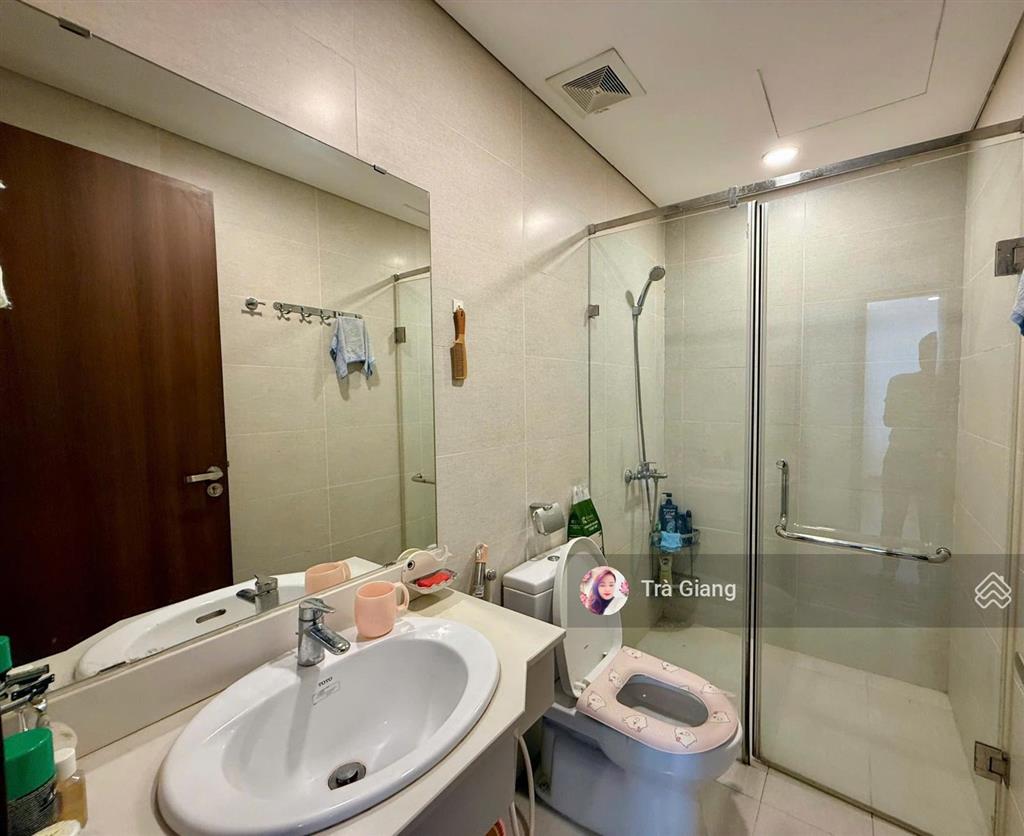 Hiếm! căn duy nhất tại hà nội center point  lê văn lương 65m2, 2pn2vs, full ánh sáng, có slot ôtô