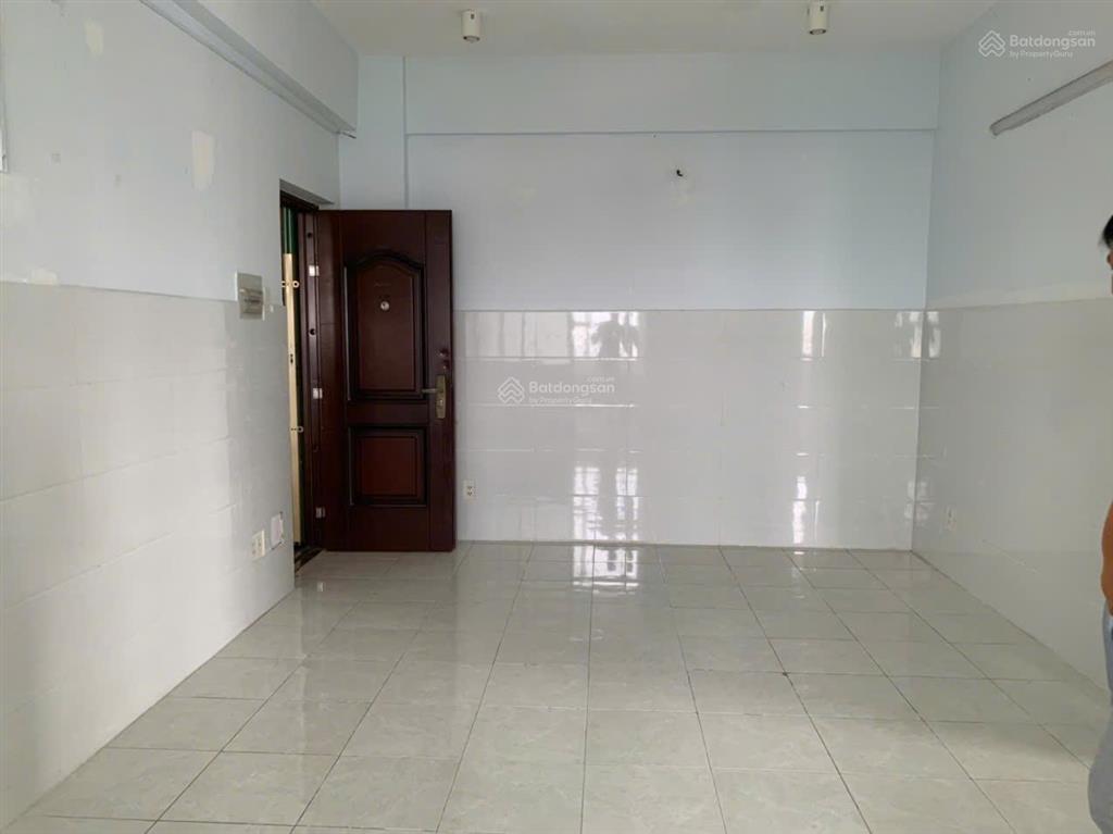 Bán hoặc cho thuê cc lê thị riêng, thang bộ, 52m², 2pn, giá 2,7 tỷ vnđ q10, hcm.