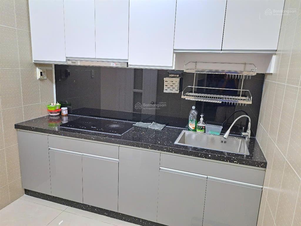 Bán ch chung cư lê thị riêng, q10, 66m2 giá 3,2 tỷ vnđ, tp.hcm