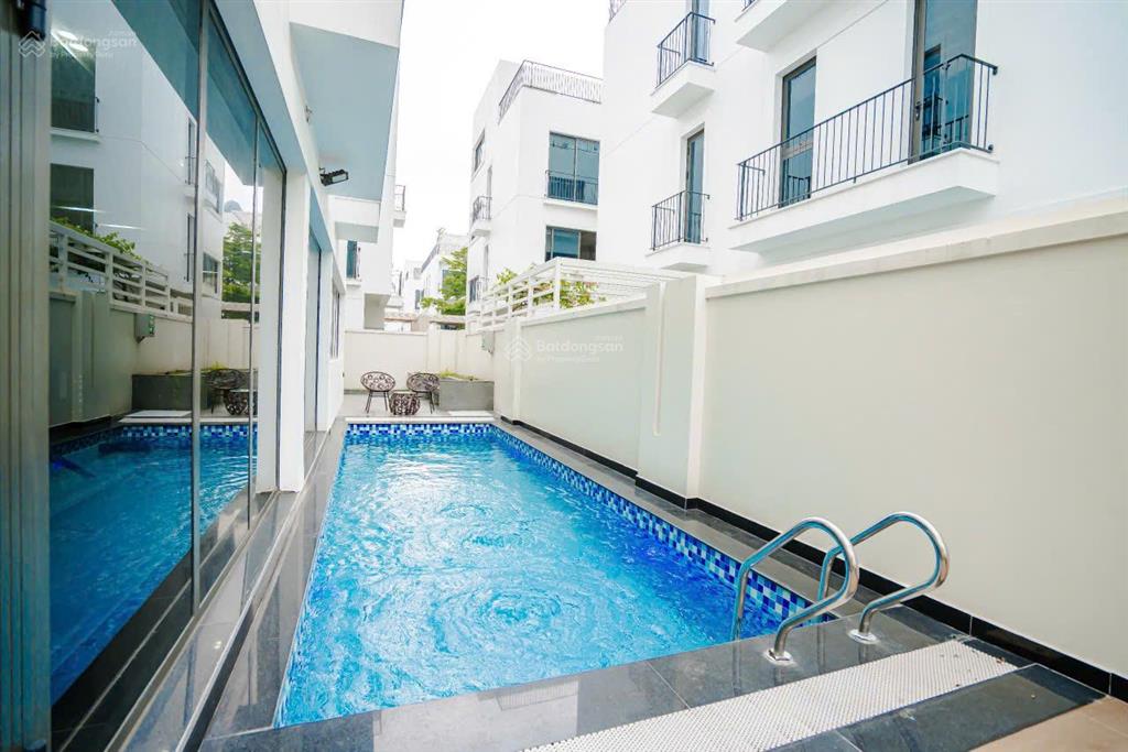 Villa 7 phòng ngủ  cách biển 50m giá ưu đãi chào hè tại vlasta sầm sơn
