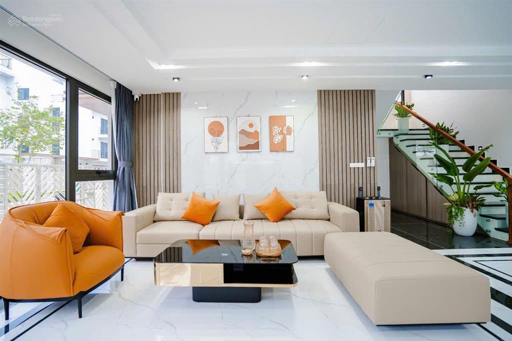 Villa 7 phòng ngủ  cách biển 50m giá ưu đãi chào hè tại vlasta sầm sơn