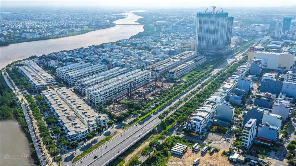 Bán shophouse 5 lầu ngay sông hàn quận hải châu đà nẵng khai thác dòng tiền 55tr/th