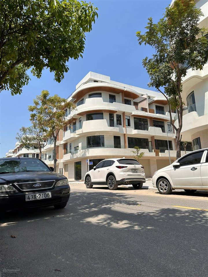 Bán shophouse 5 lầu ngay sông hàn quận hải châu đà nẵng khai thác dòng tiền 55tr/th