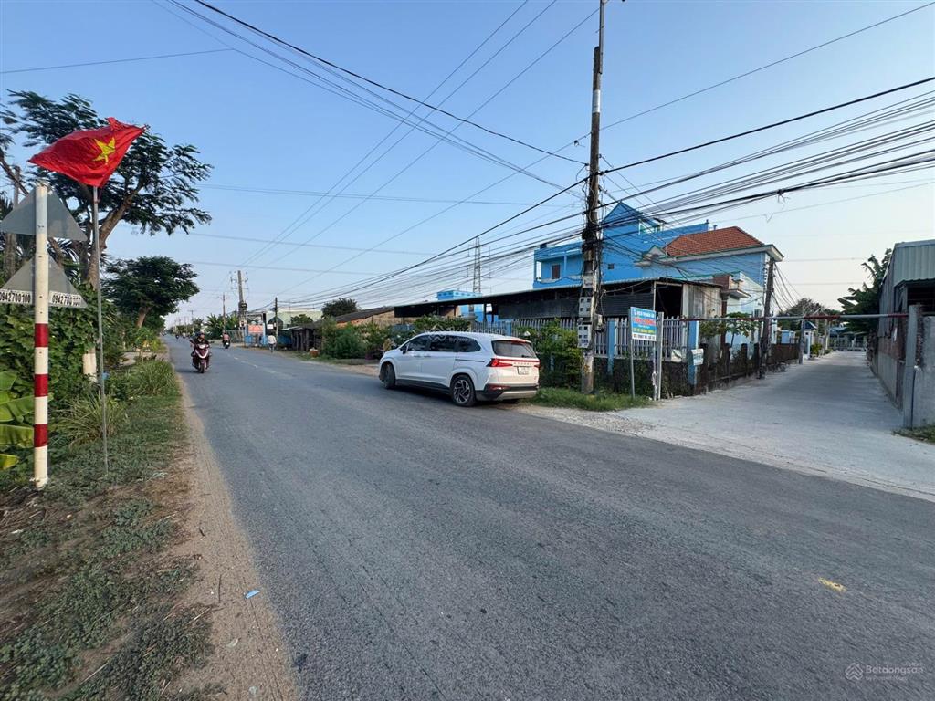 Bán nhà ấp 4 xã tân bửu  long an