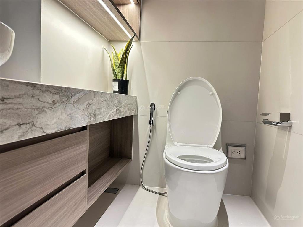 Cho thuê căn hộ cao cấp tại green diamond, 93 láng hạ, 150m², 3pn, giá 20 triệu/tháng.