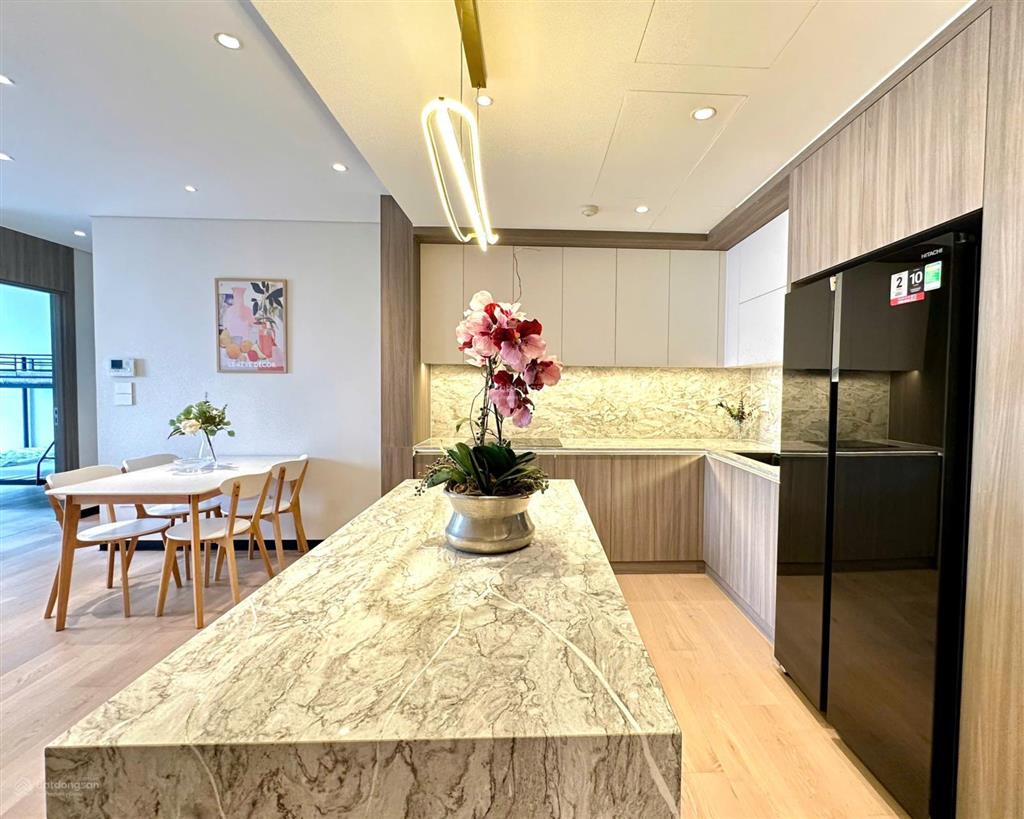 Cần cho thuê căn hộ cao cấp 3pn full đồ tại platinum residences6 nguyễn công hoan.  0974 548 ***.