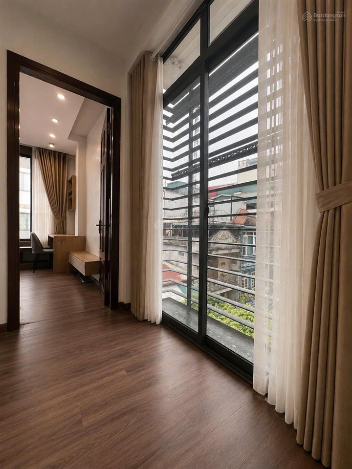 Ch 1n1k mới xây 100%, 80m ra phố lớn, bãi ô tô cách 30m, đầy đủ giặt sấy riêng, view vành đai 2