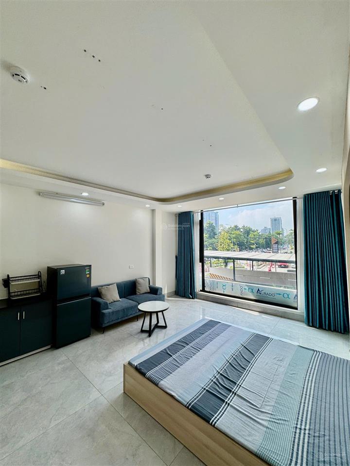 Ch 1n1k nằm ở khu goldmark city, tiện ích gì cũng có, nội thất mới 100%