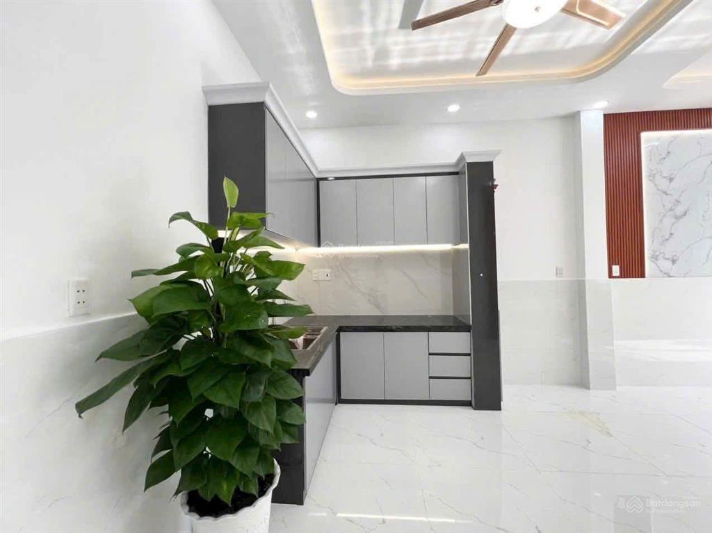 Nhà shr, phường tân thới hiệp, quận 12, giá 4t290, nhà 1 trệt 1 lầu, có 3pn, 2wc, hẻm ô tô đậu cửa.