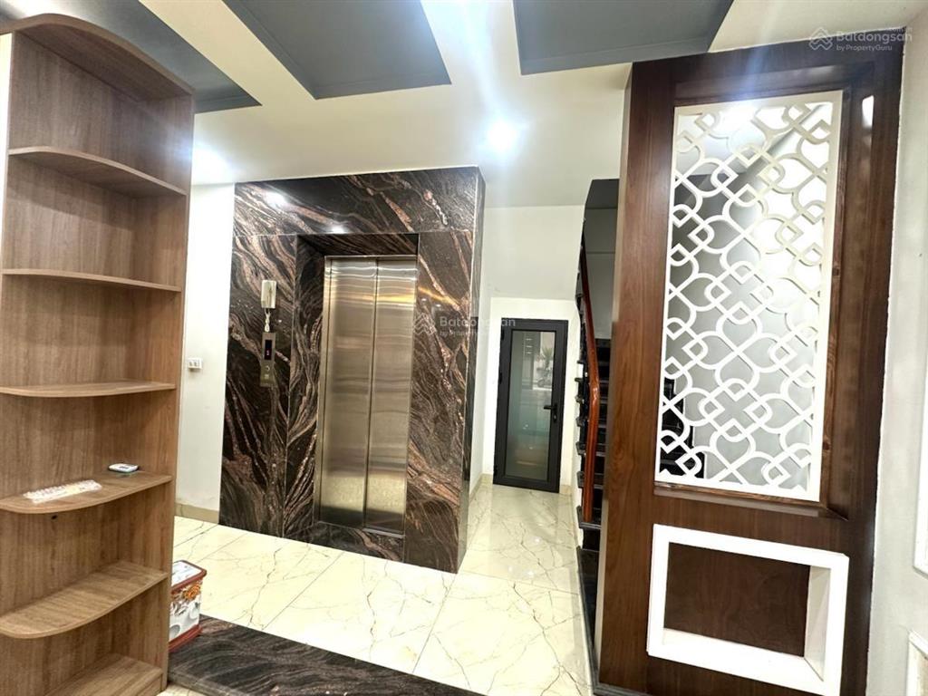 Bán nhà riêng, phố đỗ quang, cầu giấy, thang máy, oto tránh, vỉa hè, kd, thông thoáng, dân trí
