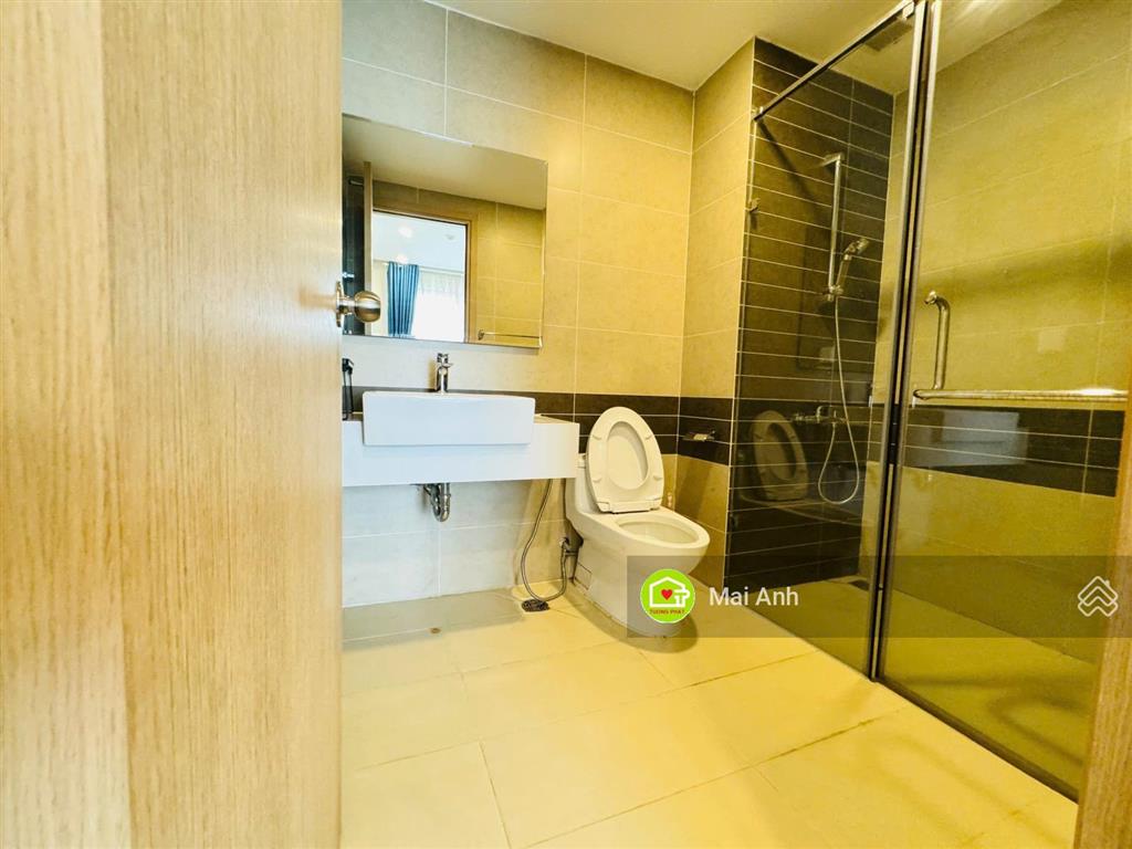 Chính chủ bán gấp river gate 2pn  2wc 74m² nội thất đẹp  vị trí sát q1  chỉ 8 tỷ