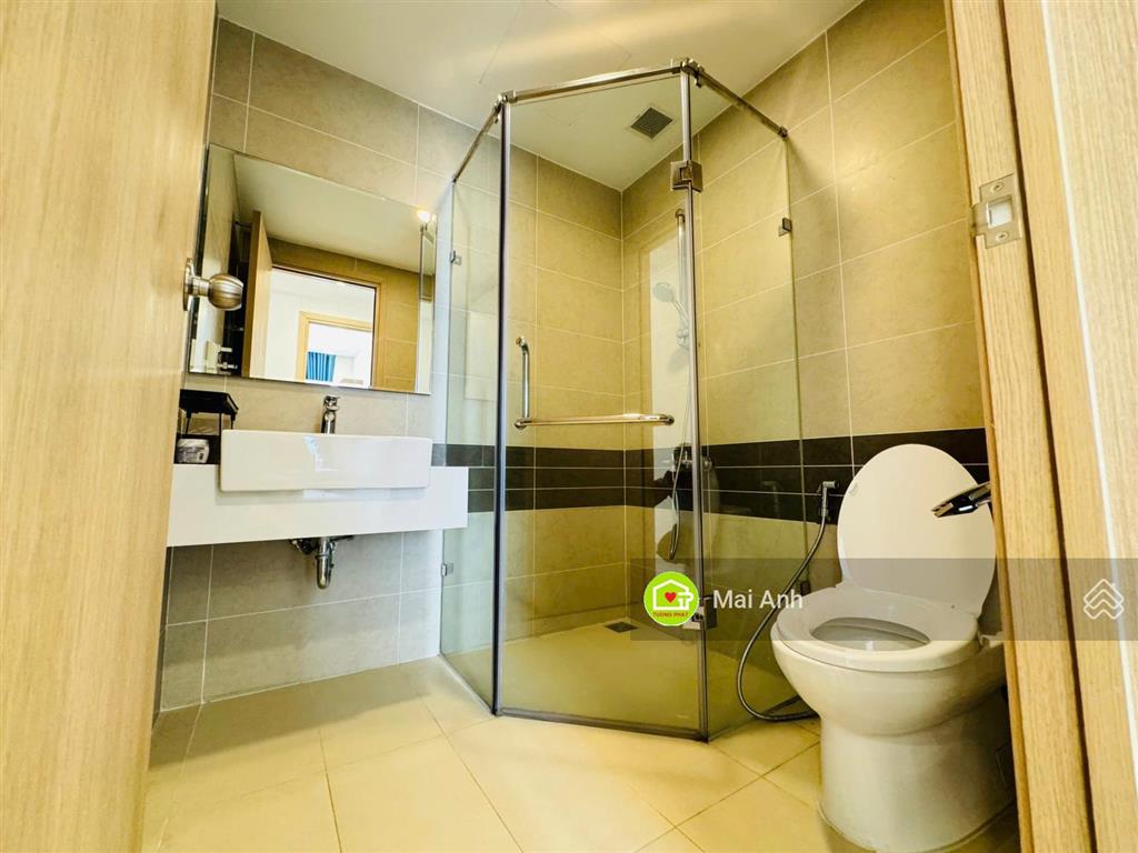 Chính chủ bán gấp river gate 2pn  2wc 74m² nội thất đẹp  vị trí sát q1  chỉ 8 tỷ