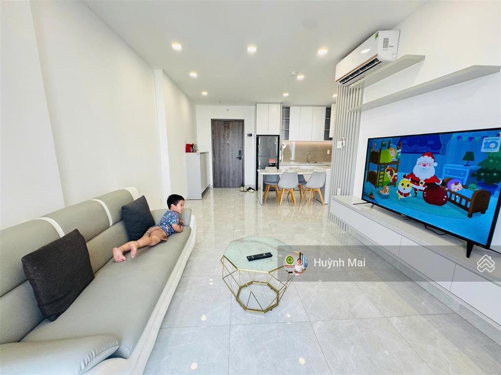 Cần bán gấp căn hộ lavida 1pn 55m2, lầu cao view sông đẹp. nội thất cao cấp. chỉ 3,9 tỷ