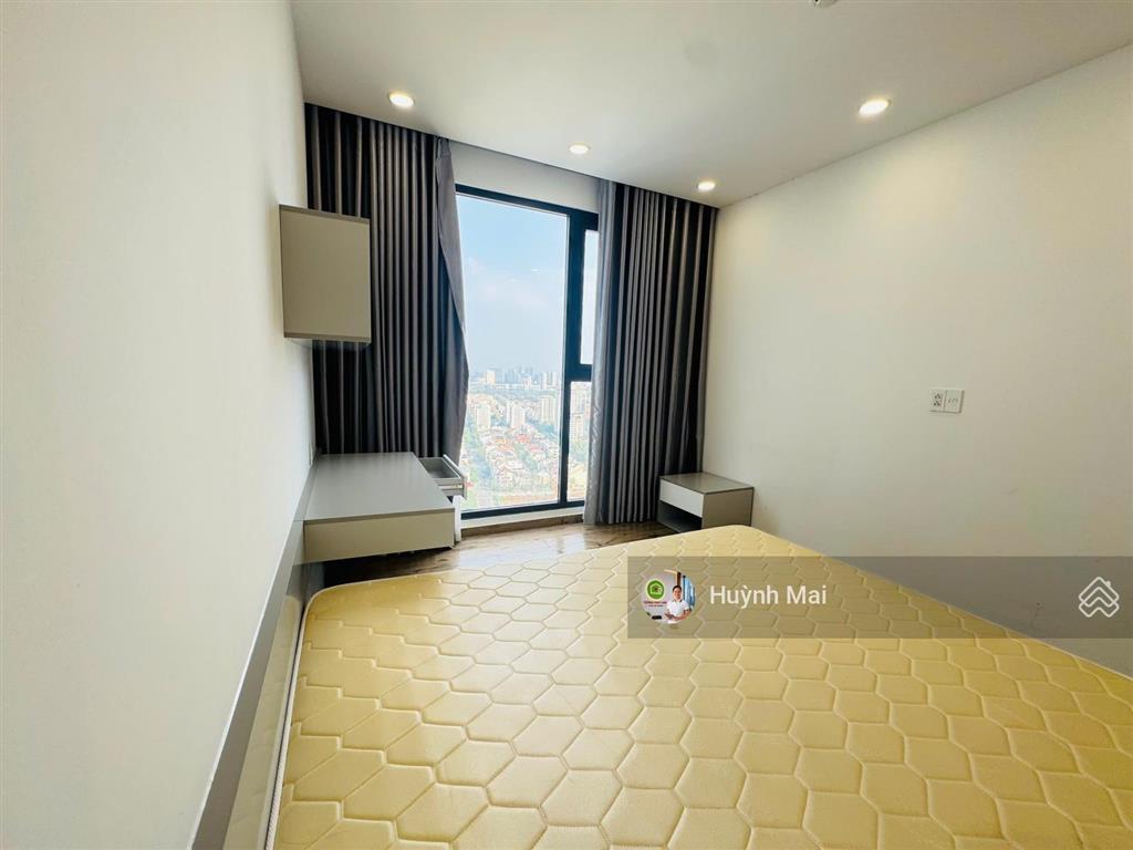 Cần bán gấp căn hộ lavida 1pn 55m2, lầu cao view sông đẹp. nội thất cao cấp. chỉ 3,9 tỷ