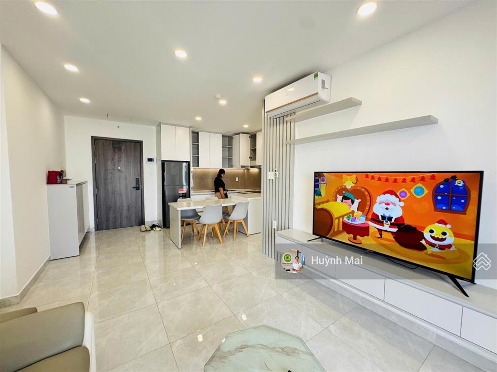 Cần bán gấp căn hộ lavida 1pn 55m2, lầu cao view sông đẹp. nội thất cao cấp. chỉ 3,9 tỷ