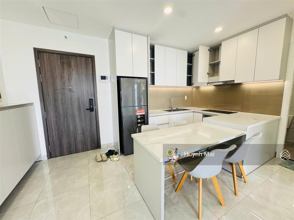 Cần bán gấp căn hộ lavida 1pn 55m2, lầu cao view sông đẹp. nội thất cao cấp. chỉ 3,9 tỷ