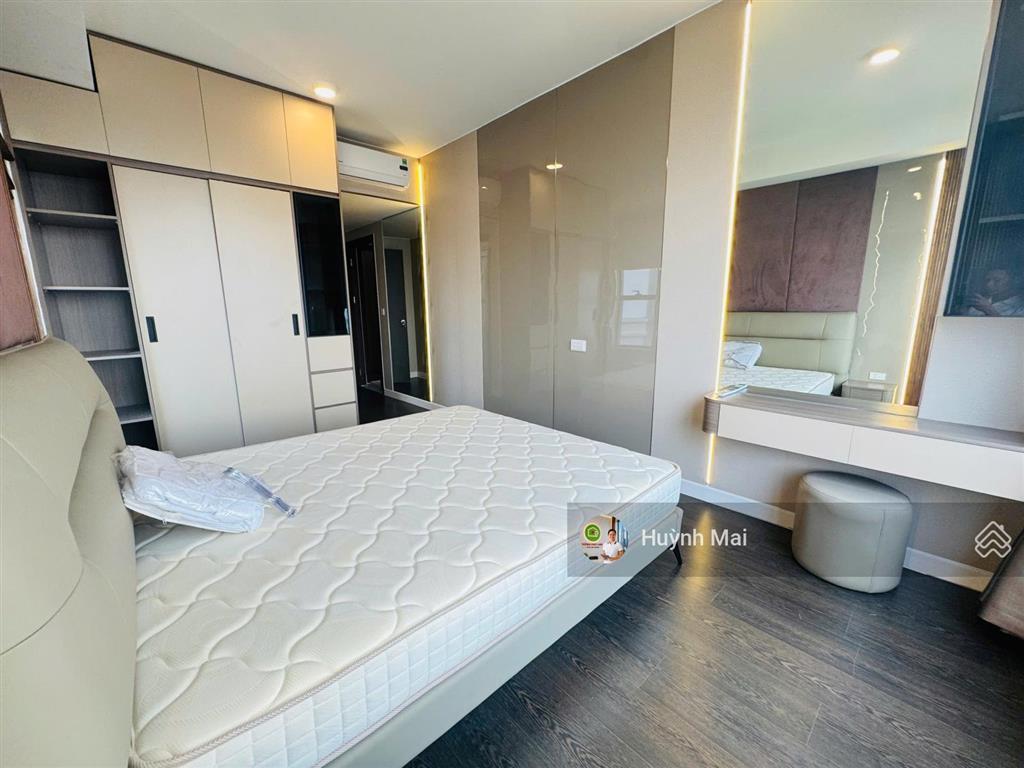 Bán 2pn2wc 75m2 tresor. có ban công mát mẻ. giá tốt 8 tỷ ( bao hết). xem nhà gọi em mai hỗ trợ