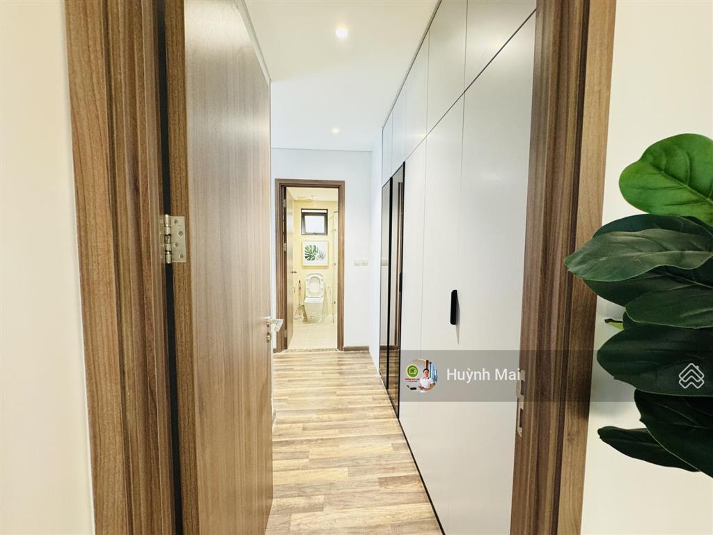 Nội thất cao cấp mới tinh. bán gấp căn hộ hà đô 2pn  2wc, 96m2. giá 13,4 tỷ (sổ hồng sẵn)