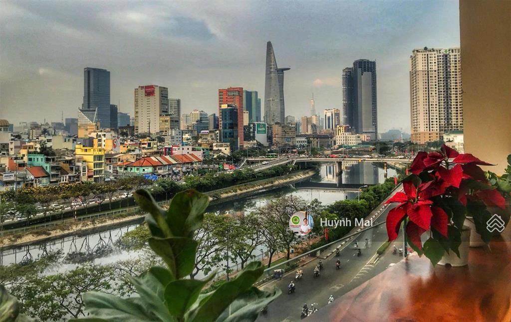 Ban công view sông&bitexco đẹp. cho thuê 1pn 30m2 millennium. nội thất cao cấp. giá 13 triệu/tháng
