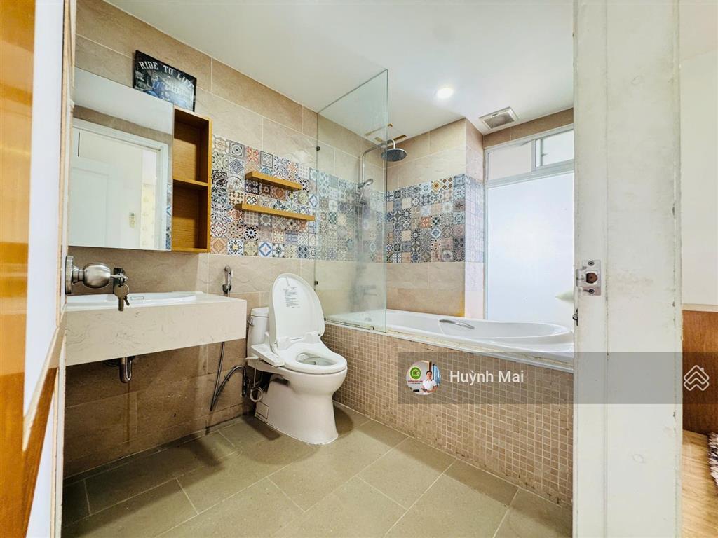 Cho thuê sunrise city 2pn 106m2 | nội thất đầy đủ | view hồ bơi đẹp | giá 20 triệu/tháng