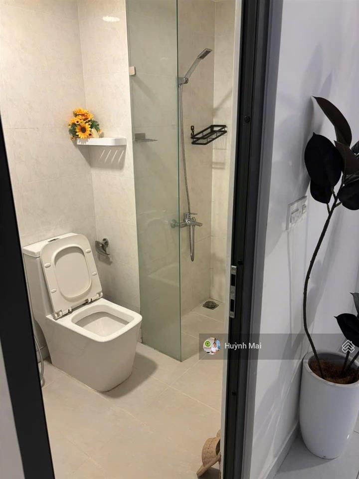 Bán gấp 2pn1wc 50m² soho residence quận 1. giá 6,1 tỷ.  em mai hỗ trợ xem nhà 0909 614 ***