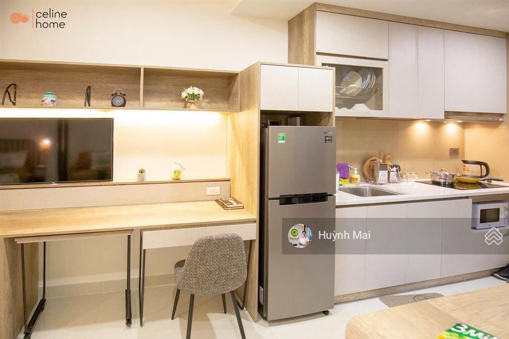 Cần bán căn officetel saigon royal 1pn 30m2. đầy đủ nội thất cao cấp. giá 3,8 tỷ