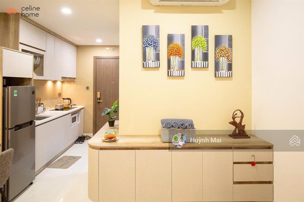 Cần bán căn officetel saigon royal 1pn 30m2. đầy đủ nội thất cao cấp. giá 3,8 tỷ