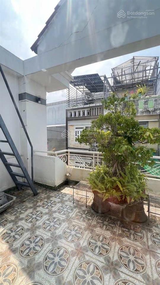 Nhà đẹp 3 tầng  ngang lớn 4.9 x 15m  hxh 6m  ngay ngã tư gò mây bình tân  vài bước qua tân phú.