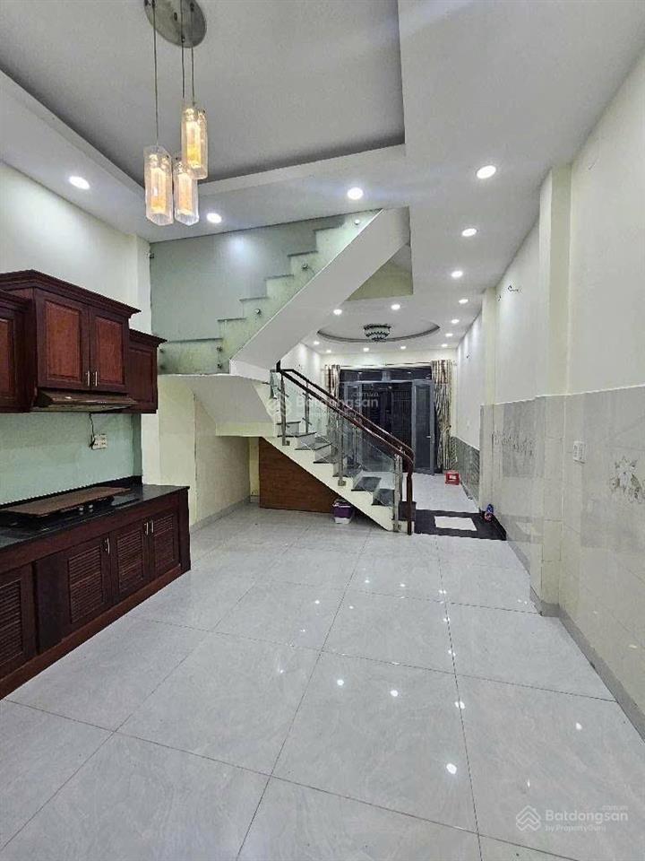 Hồ văn long 4*15m x 4tầng đường nhựa 8m thông k.doanh buôn bán sát ngay tân phú chỉ 2 phút đến.