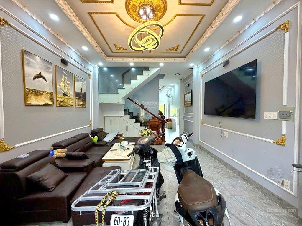 Bán nhà hẻm xe tải quay đầu  4 tầng  4m * 17,4m  nguyễn thị tú  bình tân, gần ngã tư gò mây.