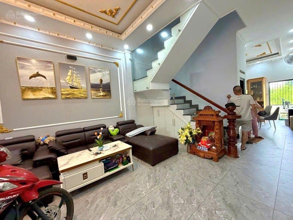 Bán nhà hẻm xe tải quay đầu  4 tầng  4m * 17,4m  nguyễn thị tú  bình tân, gần ngã tư gò mây.