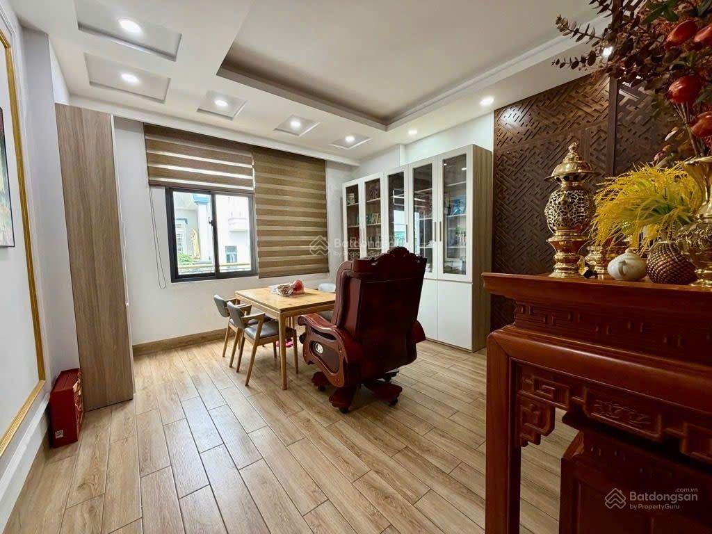 Bán nhà hẻm xe tải quay đầu  4 tầng  4m * 17,4m  nguyễn thị tú  bình tân, gần ngã tư gò mây.