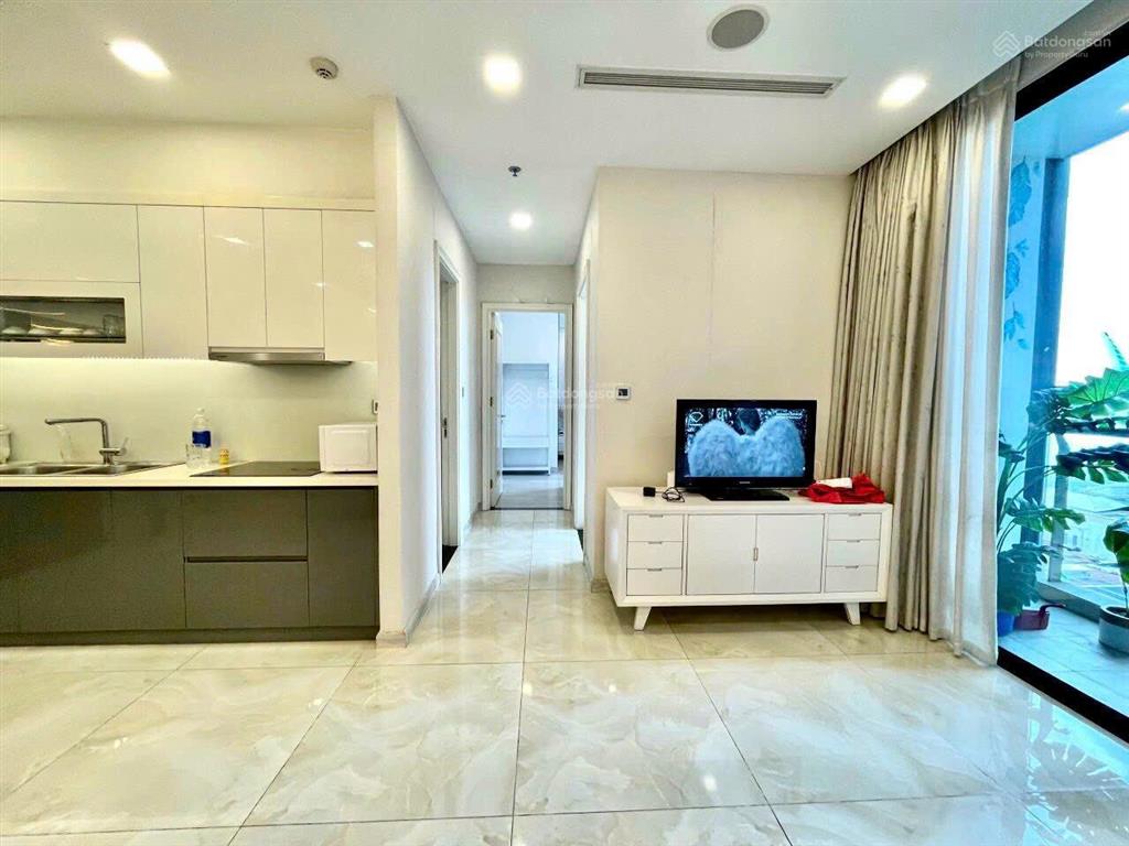 Chính chủ cho thuê gấp chcc xi grand court q. 10 dt 80m2, 2pn, 2wc, giá 16tr/th.  0961 663 ***