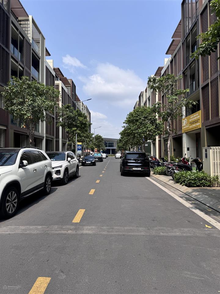 Cho thuê văn phòng nhà phố soho the global city  15 triệu  0332 922 ***