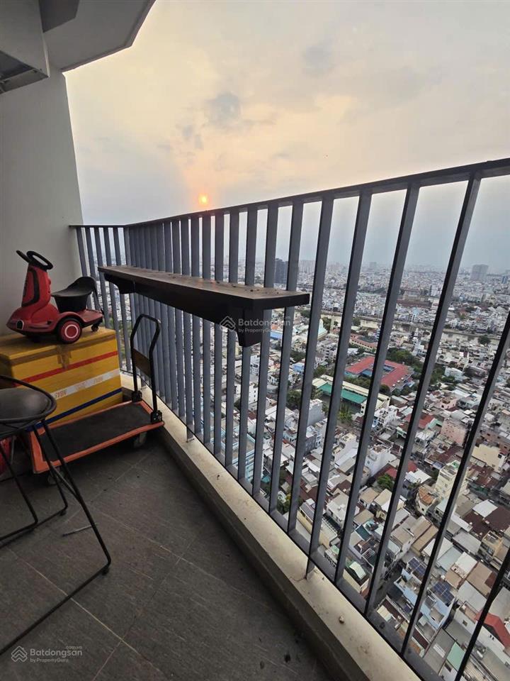 Căn đẹp pegasuite 1 75m 2pn full nội thất chỉ 15 triệu/tháng