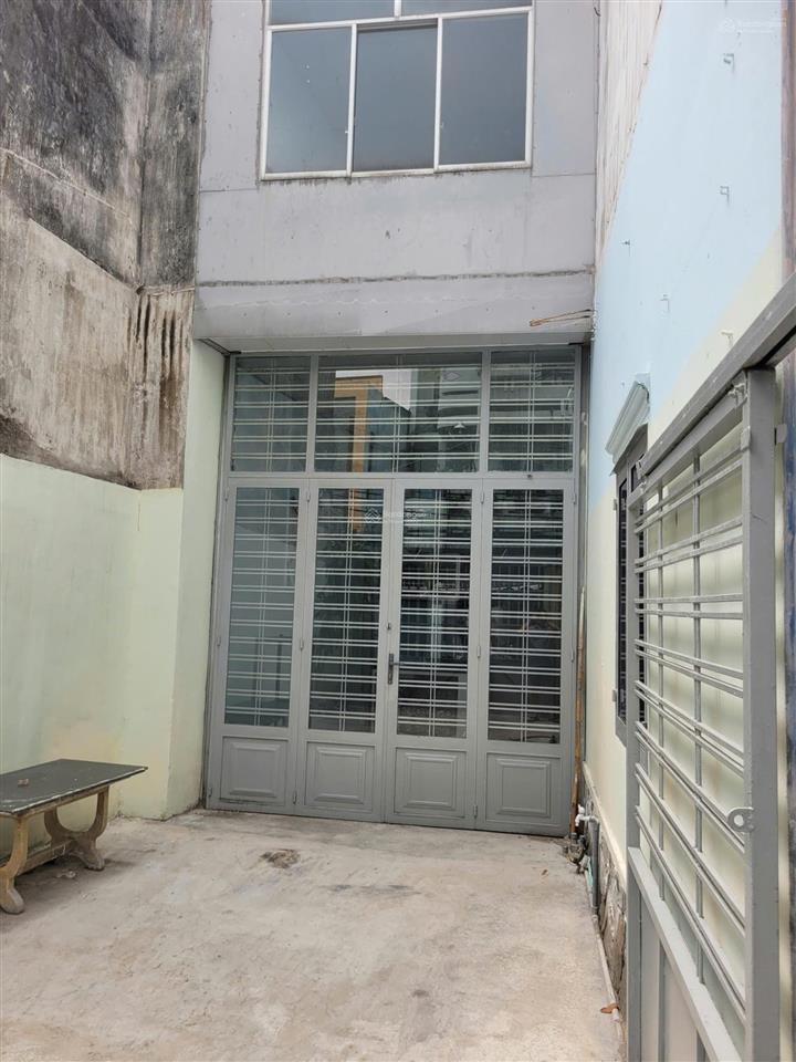 Nhà cho thuê. nhà trống giao ngay, miễn tiếp trung gian
