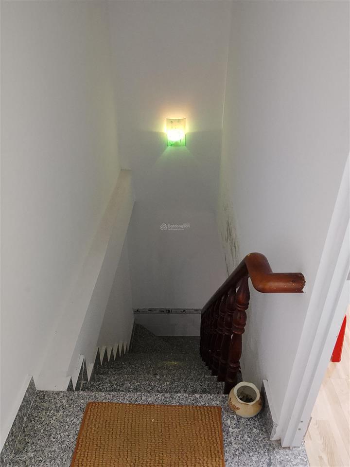 Nhà đẹp cằn bán lại cho chủ mới dt 32m2 hẻm 302 đường 835b phước lý  cần giuộc  long an
