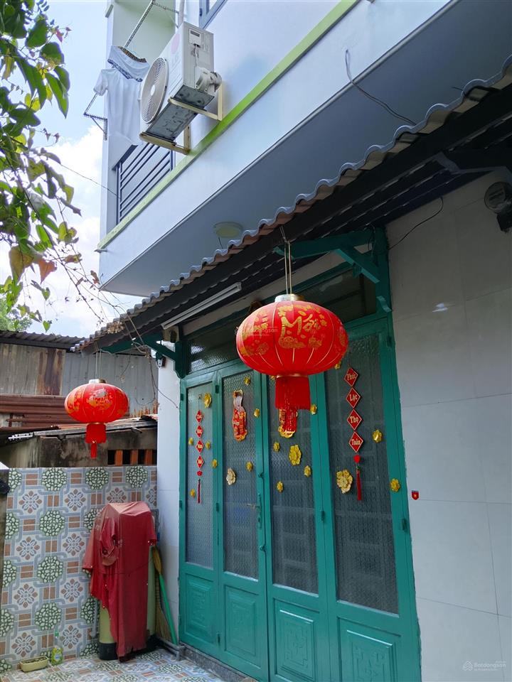 Nhà đẹp cằn bán lại cho chủ mới dt 32m2 hẻm 302 đường 835b phước lý  cần giuộc  long an
