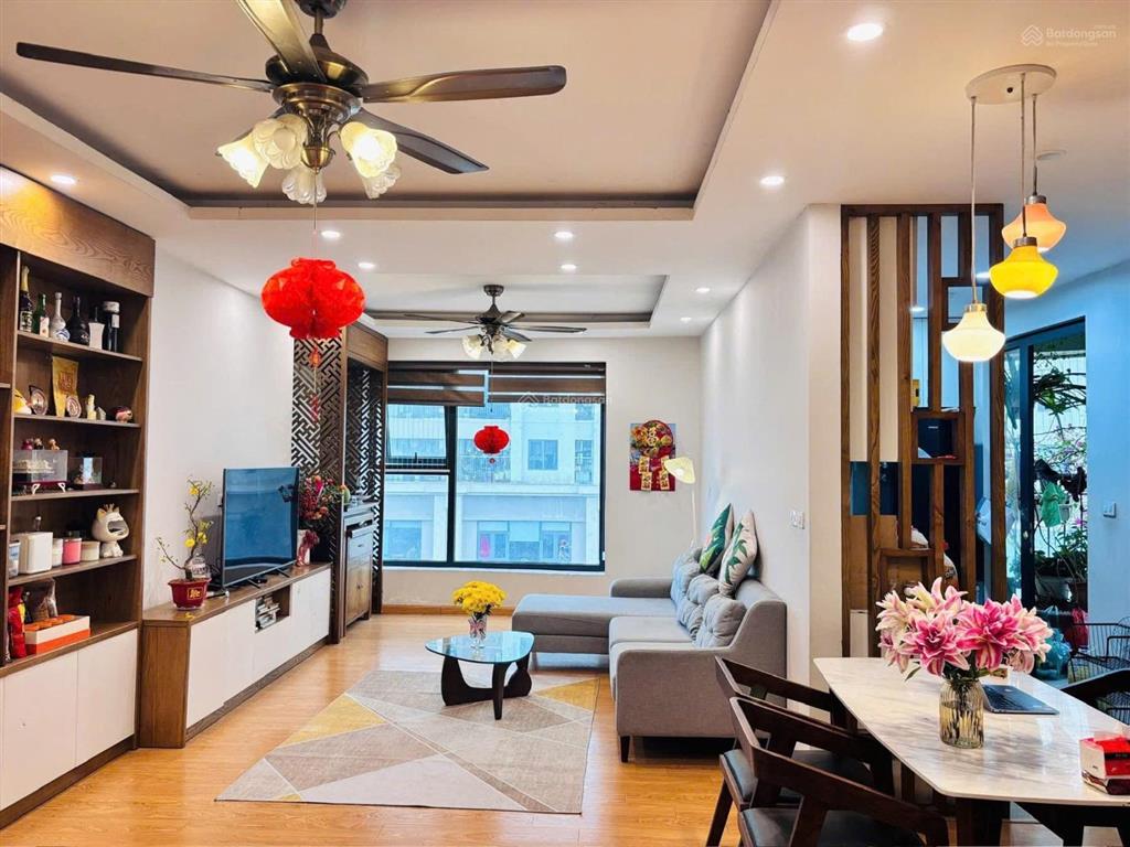 Chủ mua nhà đất, bán gấp căn hộ lilama 124 minh khai, tầng đẹp , sổ đỏ chính chủ.