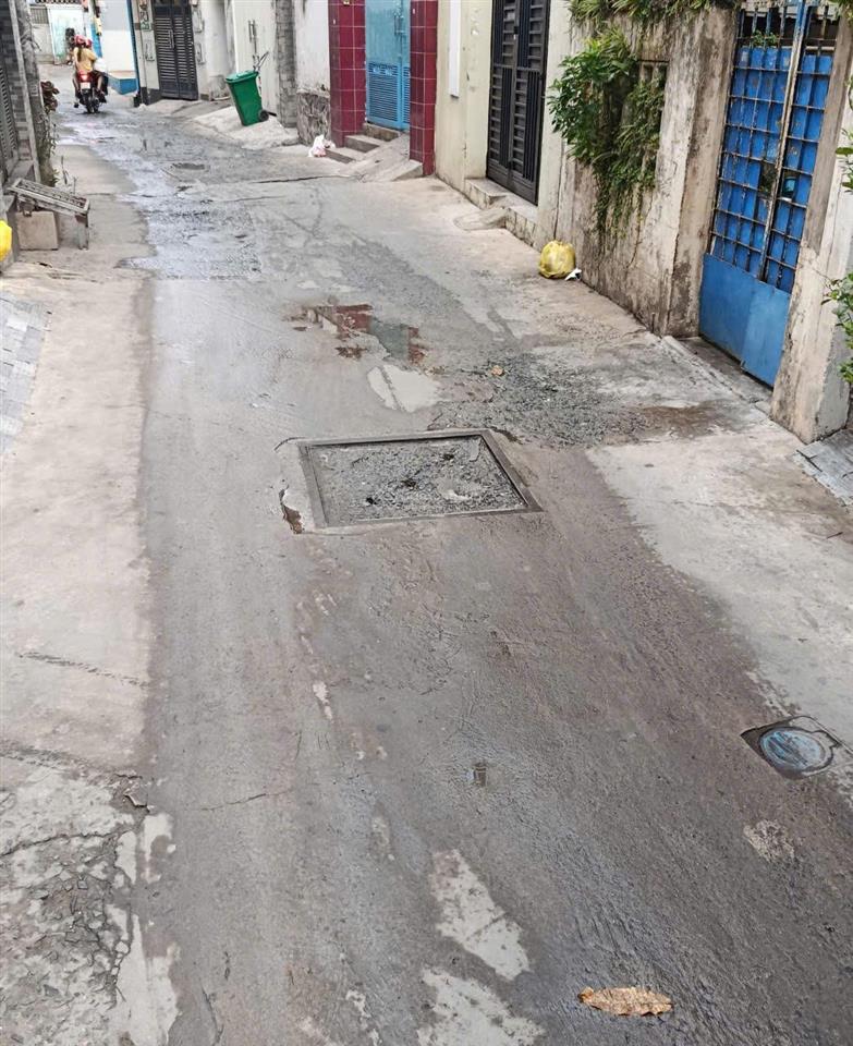 Chuyển chỗ làm cần bán nhà 4 tầng mới, mt 6,5m. 6,92 tỷ xe hơi tới nhà, ra đường nguyên hồng 100m